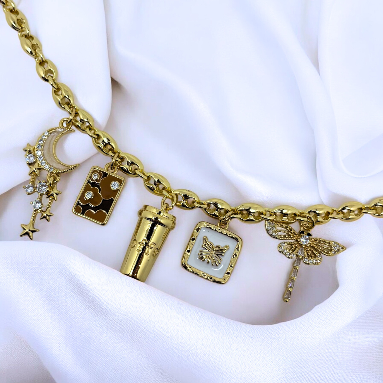 Verzaubertes Charm-Halsband (Handgefertigt & Limitierte Auflage)