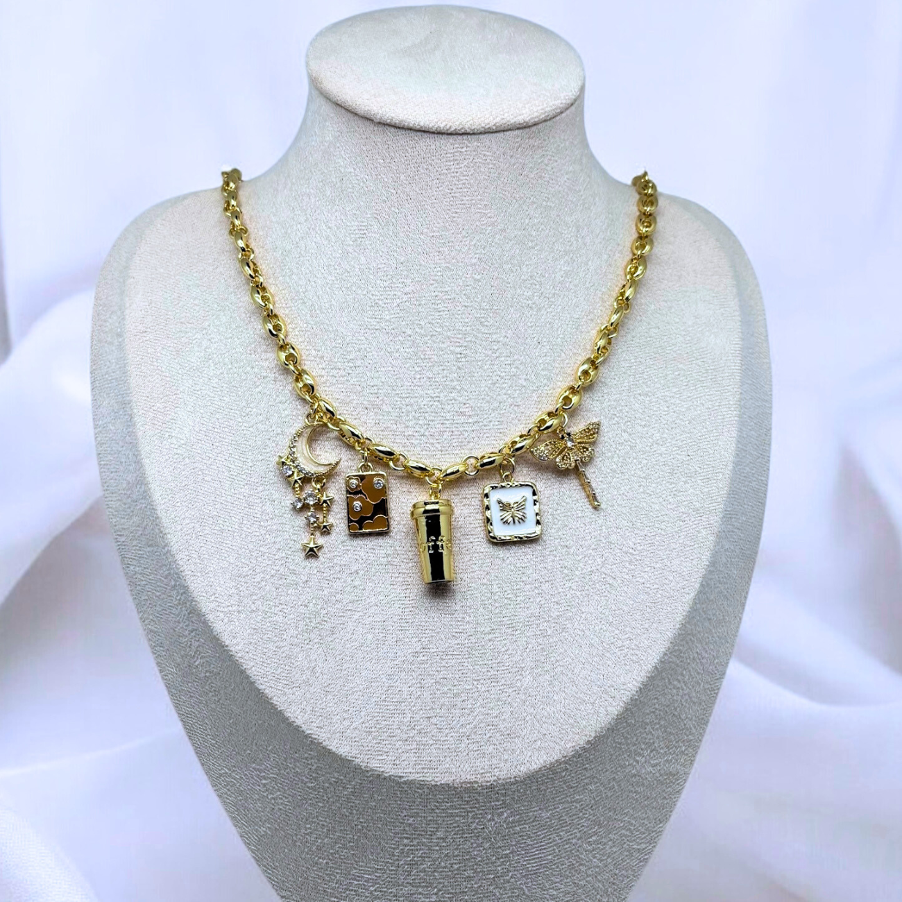 Verzaubertes Charm-Halsband (Handgefertigt & Limitierte Auflage)