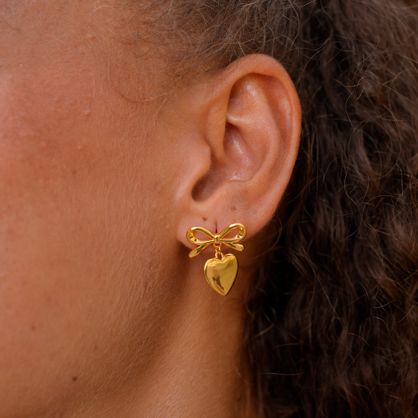 Aine Herz Ohrringe
