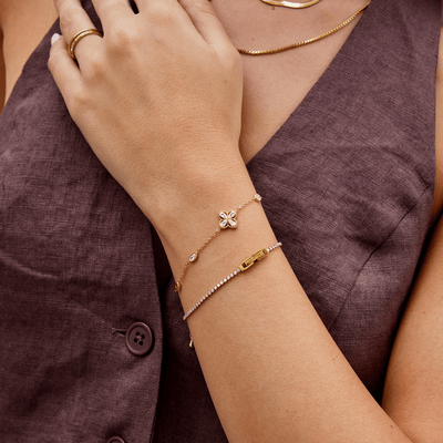 Vierblättriger Kleeblatt-Kristallarmband