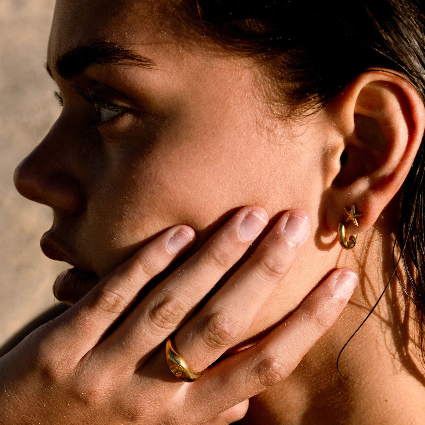 Wellenförmige Creolen